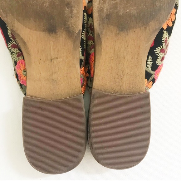 Indigo Rd. Embroidered Floral Mule Black Loafer - Picture 12 of 13